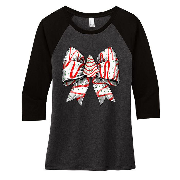 Christmas Vibes Coquette Bow Christmas Tree Cake Gift Women's Tri-Blend 3/4-Sleeve Raglan Shirt