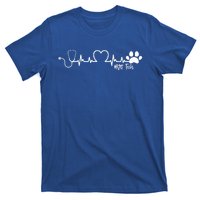 Cute Veterinarian Funny Gift Rainbow Paw Print Heartbeat Vet Tech Gift T-Shirt