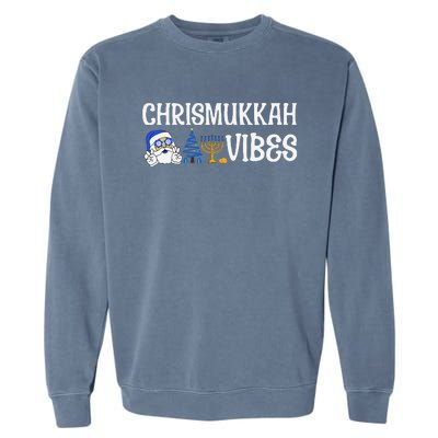 Chrismukkah Vibes Funny Santa Hanukkah Jewish Chanukah Garment-Dyed Sweatshirt