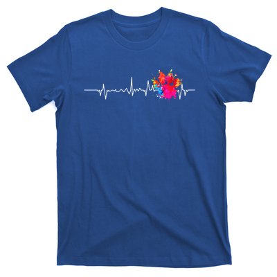 Cute Veterinarian Rainbow Paw Print Heartbeat Vet Tech Meaningful Gift T-Shirt