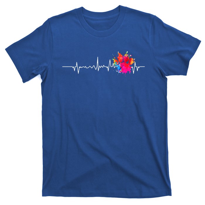 Cute Veterinarian Rainbow Paw Print Heartbeat Vet Tech Meaningful Gift T-Shirt