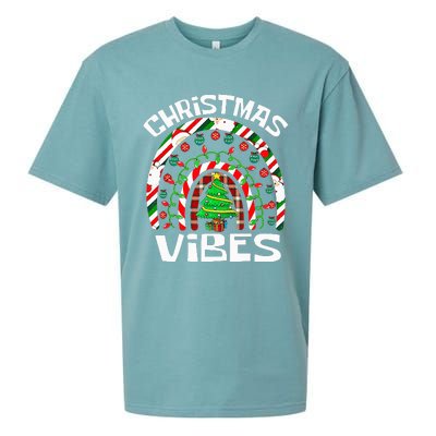 CHRISTMAS VIBES Rainbow Funny Xmas Pajama Sueded Cloud Jersey T-Shirt