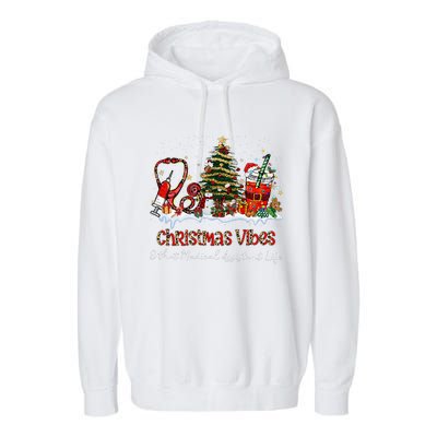 Christmas Vibes & That Medical Assistant Life Xmas Gifts Garment-Dyed Fleece Hoodie