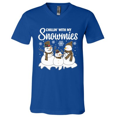 Chillin With My Snowmies Family Pajamas Leopard Snow Gift V-Neck T-Shirt