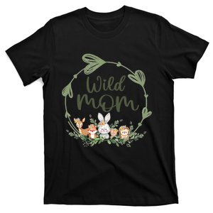 Cute Wild Mom Wreath Zoo Leopard Birthday Safari Jungle Animal Gift T-Shirt