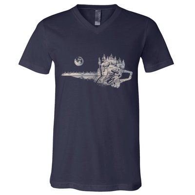 Chainsaw Woodworker Men Lumberjack Arborist Chainsaw V-Neck T-Shirt