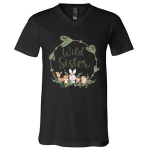 Cute Wild Sister Wreath Zoo Leopard Birthday Safari Jungle Animal Gift V-Neck T-Shirt