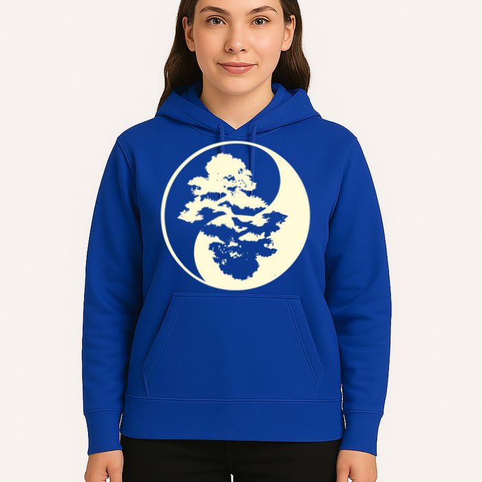 Cool Yin And Yang Circle With Trees Forest Harmony Yin Yang Gift Hoodie