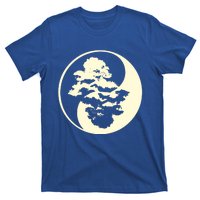 Cool Yin And Yang Circle With Trees Forest Harmony Yin Yang Gift T-Shirt