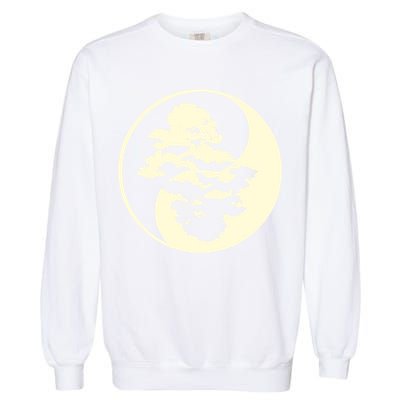Cool Yin And Yang Circle With Trees Forest Harmony Yin Yang Gift Garment-Dyed Sweatshirt