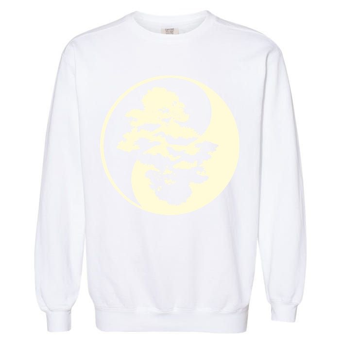 Cool Yin And Yang Circle With Trees Forest Harmony Yin Yang Gift Garment-Dyed Sweatshirt