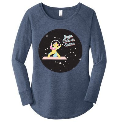 Cute Yoga Cats In Space Funny Design For Yoga And Cat Lovers Cute Gift Women's Perfect Tri Tunic Long Sleeve Shirt