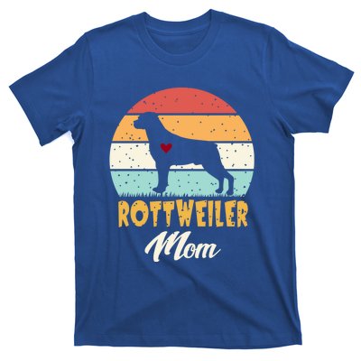 Dogs 365 Vintage Rottweiler Mom Dog Cute Funny Mother Gift Cool Gift T-Shirt