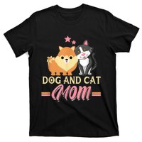 Dog And Cat Mom Puppy Kitten Pup Mother Dog Kitty Mom T-Shirt