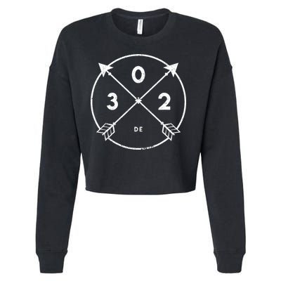 Delaware Area Code 302 State Pride Souvenir Gift Arrow Cropped Pullover Crew