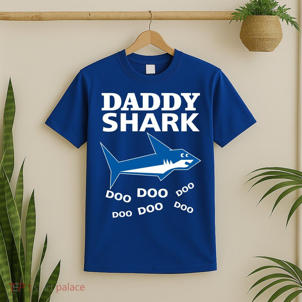 Daddy Shark Funny Dad T-Shirt