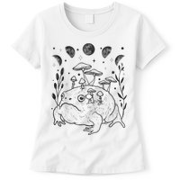 Dark Academia Moon Witchy Goblincore Aesthetic Frog Womens T-Shirt