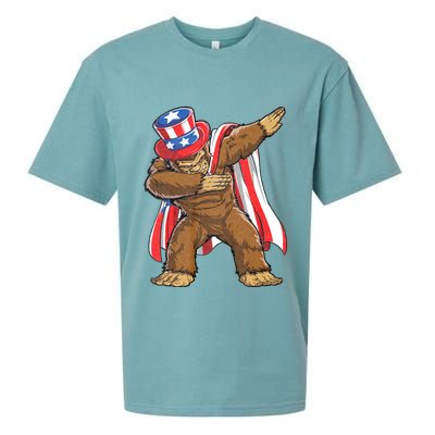 Dabbing Bigfoot 4th Of July Sasquatch American Flag Sueded Cloud Jersey T-Shirt