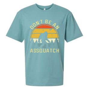 DonT Be An Sasquatch . Funny Sasquatch Sueded Cloud Jersey T-Shirt