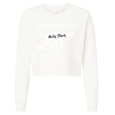 Distressed Battle Bennington Vt Day Molly Stark Cannon Retro Cool Gift Cropped Pullover Crew