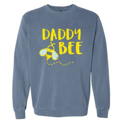 Daddy Bee Family Matching Beekeeping Dad Papa Garment-Dyed Sweatshirt