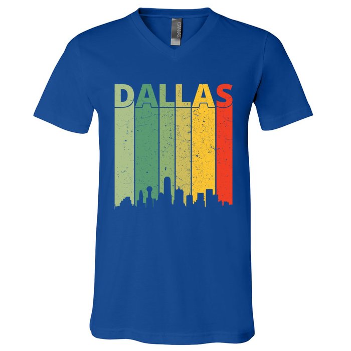 Dallas Cool Gift 80s Vintage Retro Dallas Texas Skyline Gift V-Neck T-Shirt