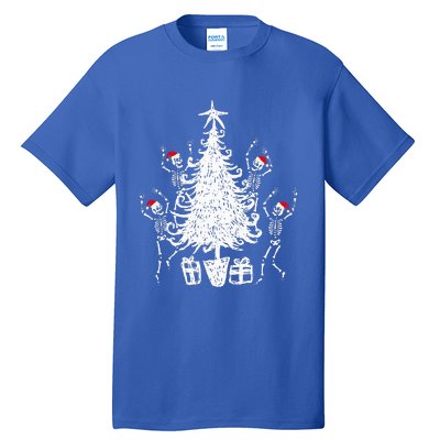 Dancing Christmas Skeletons Funny Spooky Christmas Graphic Tall T-Shirt