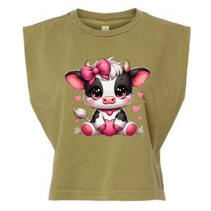 Dairy Cow Sitting Holding Heart Pin.K Coquette Bow Animal Garment-Dyed Women's Muscle Tee