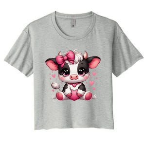 Dairy Cow Sitting Holding Heart Pin.K Coquette Bow Animal Women's Crop Top Tee