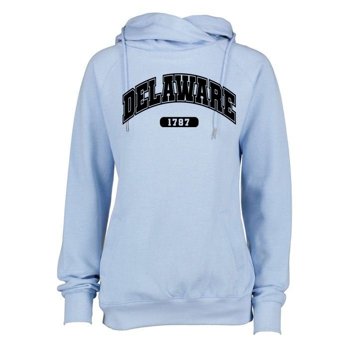 Delaware Collegiate Style 1787 Womens Funnel Neck Pullover Hood