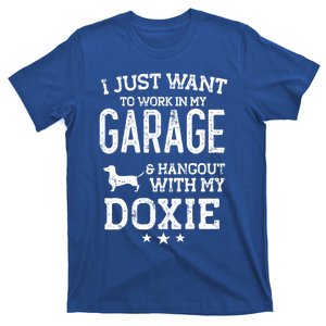 Doxie Dad Car Garage Hangout Cute Gift T-Shirt