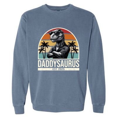 Dino Dad Daddysaurus New Dad 2025 Adult Dinosaur Dad Gift Garment-Dyed Sweatshirt