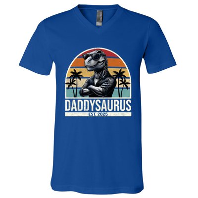 Dino Dad Daddysaurus New Dad 2025 Adult Dinosaur Dad Gift V-Neck T-Shirt