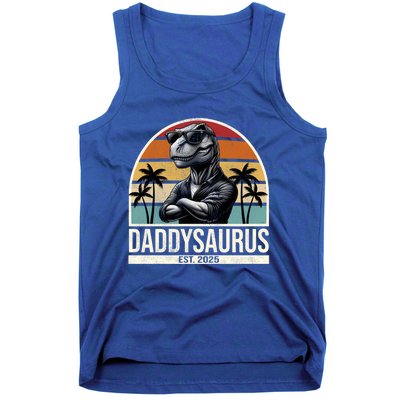 Dino Dad Daddysaurus New Dad 2025 Adult Dinosaur Dad Gift Tank Top