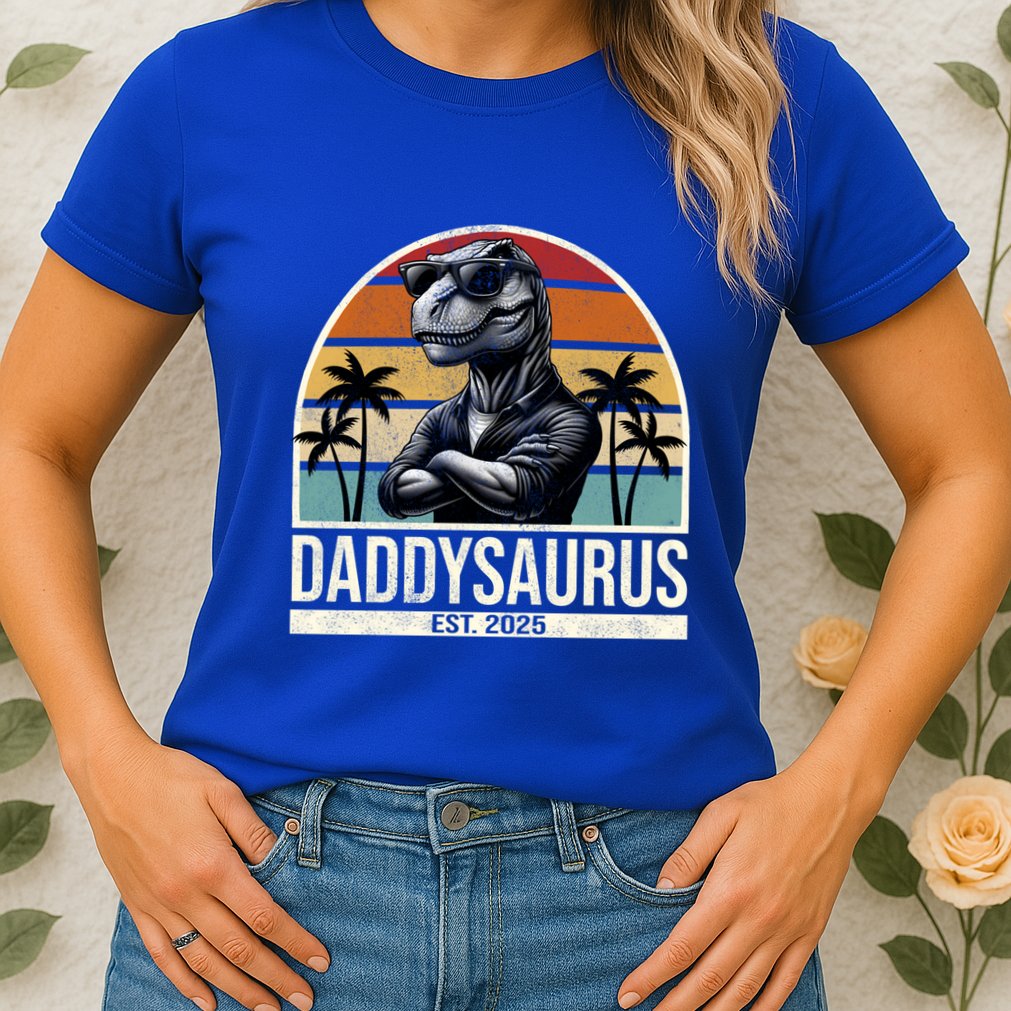 Dino Dad Daddysaurus New Dad 2025 Adult Dinosaur Dad Gift Womens T-Shirt