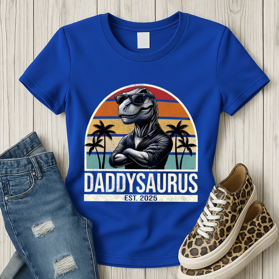 Dino Dad Daddysaurus New Dad 2025 Adult Dinosaur Dad Gift Womens T-Shirt