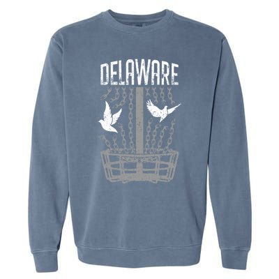 Delaware Disc Golf Player Breaking Chains Birdie Gift Garment-Dyed Sweatshirt