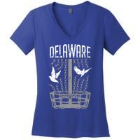 Delaware Disc Golf Player Breaking Chains Birdie Gift Women's V-Neck T-Shirt