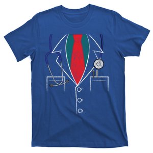 Distressed Doctor Uniform Design Medical Student Gift T-Shirt