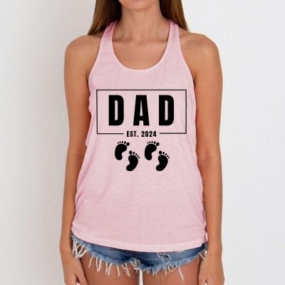 Dad Est. 2024 Fathers Day Expecting Baby Funny New Dad Baby Twins Women's Knotted Racerback Tank