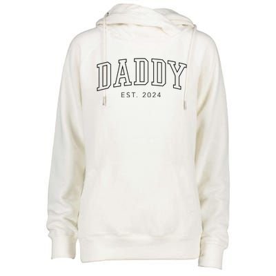 Daddy Est 2024 New Dad Fathers Day Gift Womens Funnel Neck Pullover Hood