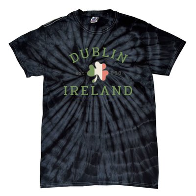 Dublin Est 988 Ireland Flag Shamrock Groovy St Patrick Day Tie-Dye T-Shirt