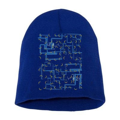 Dan Flashes Complicated Pattern Short Acrylic Beanie