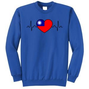 Distressed Flag Heartbeat Design Cool Taiwan Flag Gift Tall Sweatshirt