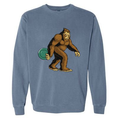 Disc Golf Gifts Bigfoot Disc Golf & WoHalloween Garment-Dyed Sweatshirt