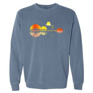 Disc Golf Sunset Guitar Guitarist Player Golfing Garment-Dyed Sweatshirt