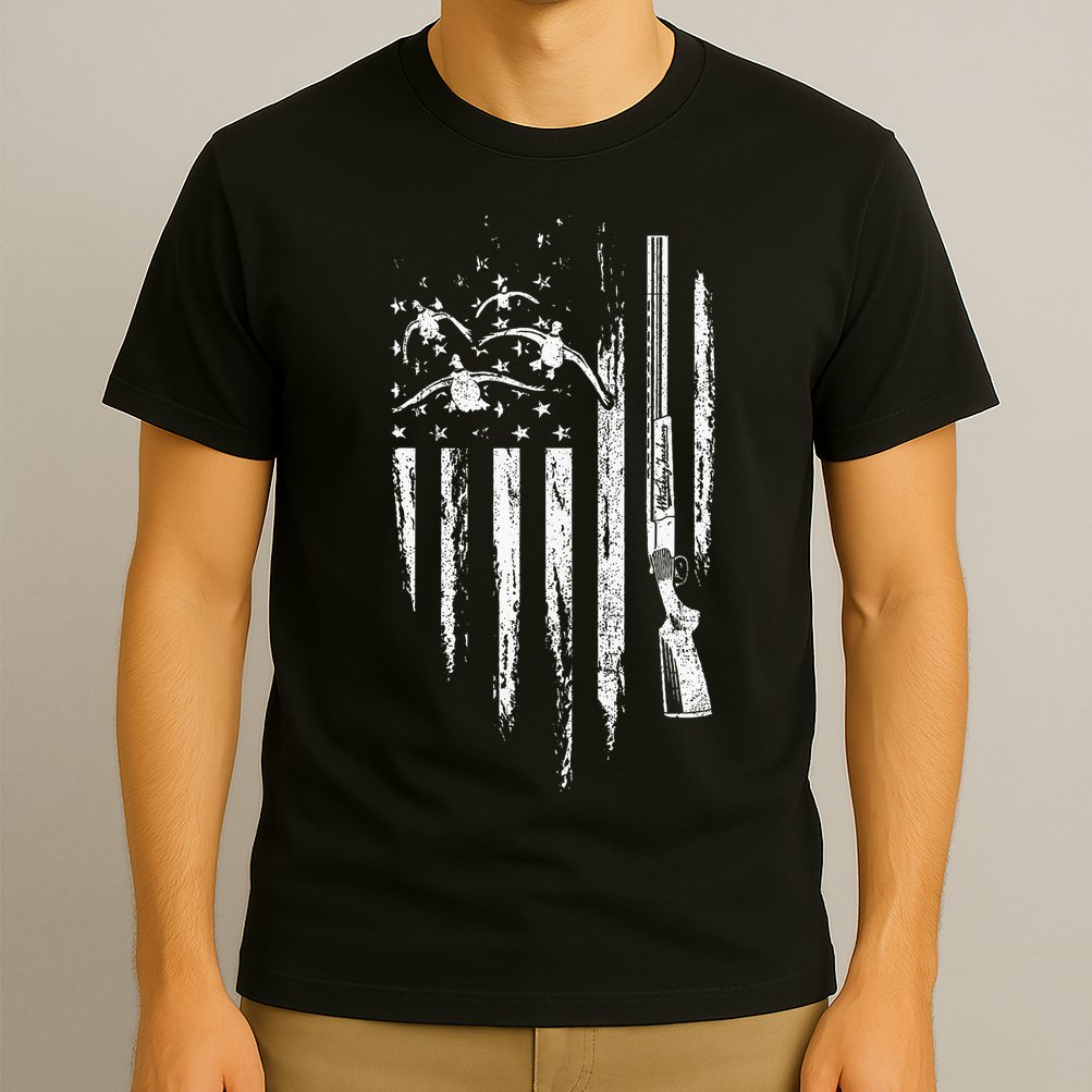 Duck Hunting American Flag Waterfowl Goose Gift For Hunter  T-Shirt
