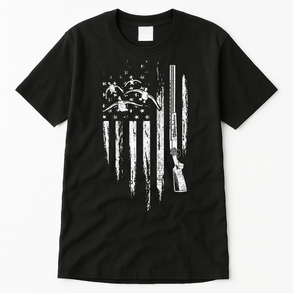 Duck Hunting American Flag Waterfowl Goose Gift For Hunter  Tall T-Shirt