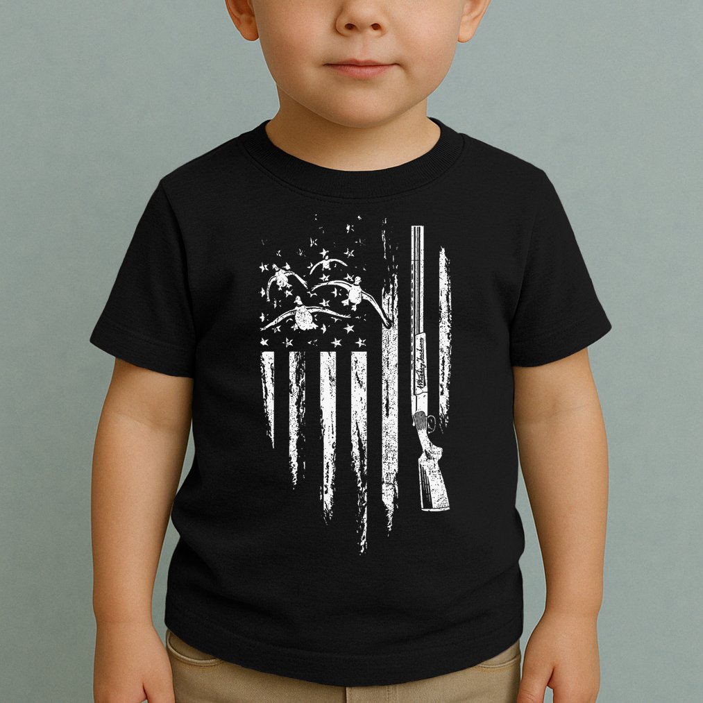 Duck Hunting American Flag Waterfowl Goose Gift For Hunter  Toddler T-Shirt