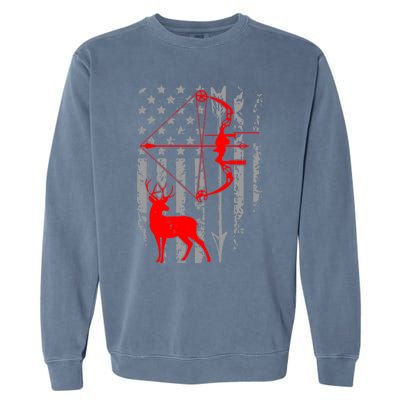 Deer Hunting American Flag Bow Hunting Patriotic Hunters Gift Garment-Dyed Sweatshirt